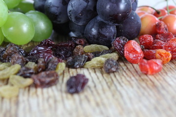 ぶどうとマスカットとさくらんぼ