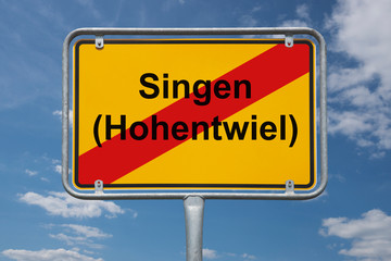 Fototapeta premium Ortstafel Singen (Hohentwiel)