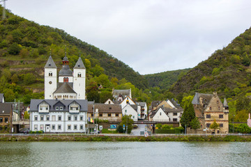 View of Treis-Karden town with the Moselle river in Germany - obrazy, fototapety, plakaty