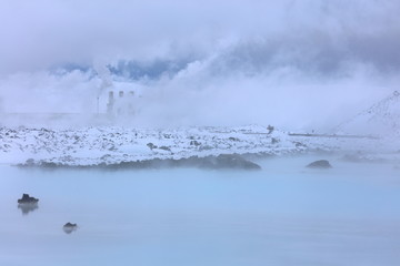 Obraz na płótnie Canvas アイスランドの温泉、冬３月のブルーラグーン