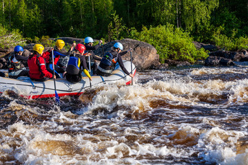 Rafting am Vikaköngäs
