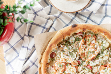 photos of pizza dishes in cafes bright Sunny natural light