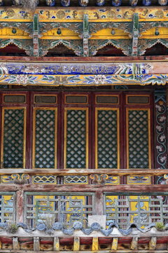 Lattice window in woodcarved polychrome loggia-Shengguo temple. MatiSi-Horse Hoof temple-Zhangye-Gansu-China-1020