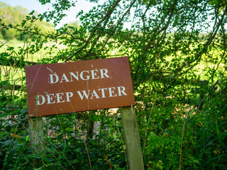 Danger deep water sign 