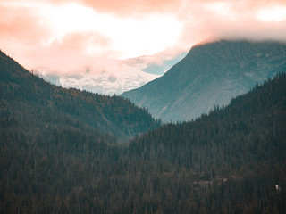 Fototapeta na wymiar alaskan mountains and clouds