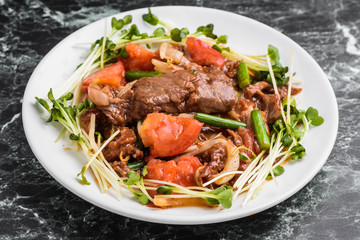 トマトと肉の炒め物
