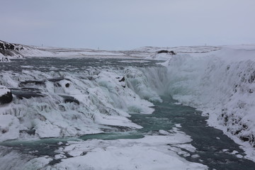 アイスランドのグトルフォスの滝、冬景色