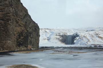 アイスランド、スコゥガフォスの滝