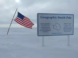 Gordijnen Geografische Zuidpool, Antarctica, Bodem van de Wereld - 2019 © DaleHelm