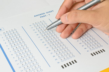 Handing choose the Answer sheet (correct or Not)