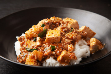 麻婆丼