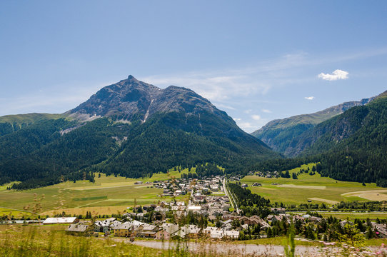 La Punt, La Punt Chamues-ch, Albula, Albulapass, Bergstrasse, Passstrasse, Engadin, Engadiner Dorf, Inn, Inntal, Val Chamuera, Alpen, Graub&uuml;nden, Sommer, Schweiz
