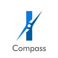 Letra inicial I con flecha como logotipo de brújula en color azul con palabra Compass en color azul