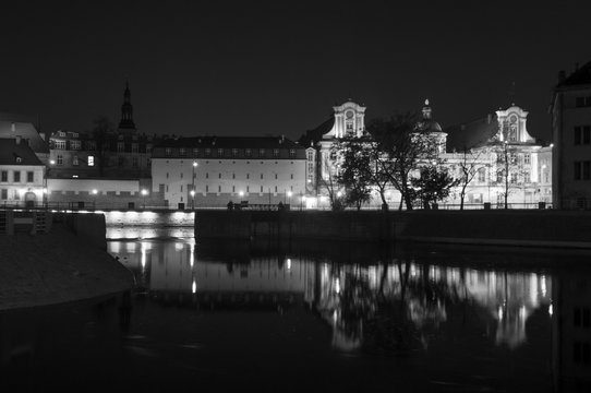 Wrocław, panorama Odry z budynkiem Ossolineum