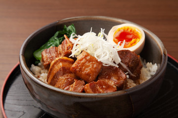 豚の角煮丼