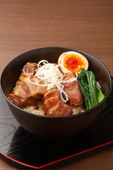 豚の角煮丼