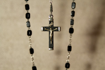 Ein heiliger Rosenkranz mit Jesuskreuz