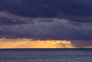Naklejka premium Every cloud has a sliverlining. Sunset near Huisduinen, Den Helder