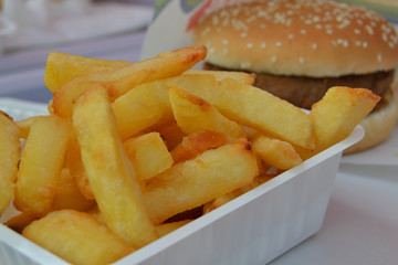 Frites et burger : restauration rapide
