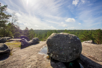 Point de vue depuis le Chaos rocheux des Gorges de Franchard à Fontainebleau