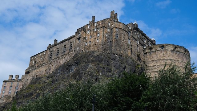 Summer photo of Edinburgh Castle in Scotland 