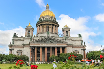 Fototapeta na wymiar 06.08.2020 Saint-Petersburg, Russia. St. Isaac's Cathedral against the blue sky in summer.