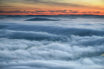 Fototapeta na wymiar Spectacular river of mist at dawn