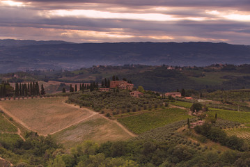 Fototapeta na wymiar View of the Tuscan landscape near San Gimignano early in the morning