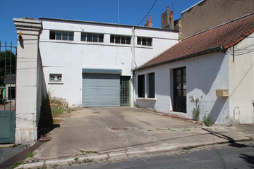 garage in vierzon (france)