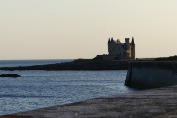 Fototapeta premium château turpault in the darkness in Quiberon 