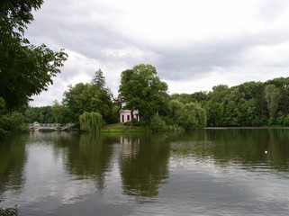 Fototapeta premium house on the lake