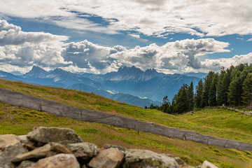 Fototapeta premium Southtirol Italia Val Isarco e Funes