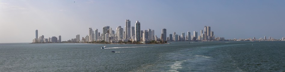 Fototapeta premium Panoramic view of the harbour and new town as seen from the sea, Cartagena, Colombia