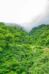 【福島県 只見】田子倉湖に流れる、アイヨシの滝