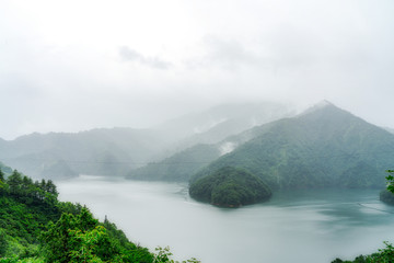 【福島県 会津】霧中の田子倉湖