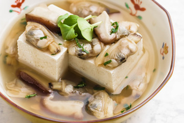 豆腐のアサリ餡かけ