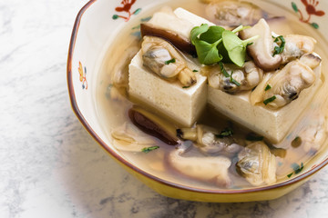 豆腐のアサリ餡かけ