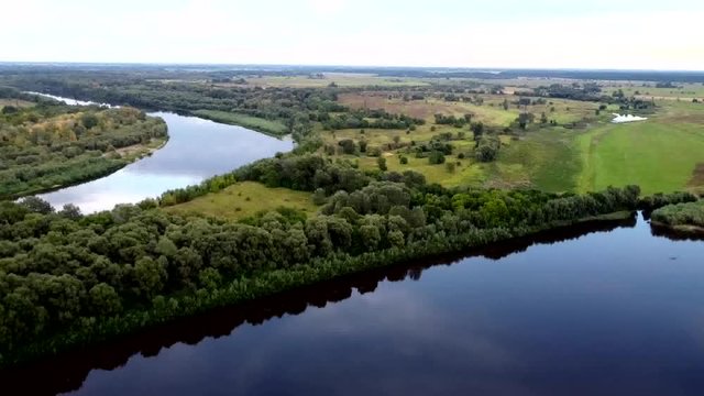 View of the Desna River near the city of Chernigov.
The Desna River originates in Russia and flows into the Dnieper near Kiev.
