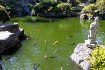 Paisaje del jardín Japonés del bosque de Colomos en Jalisco, México.