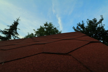 Dach pokryty gontem