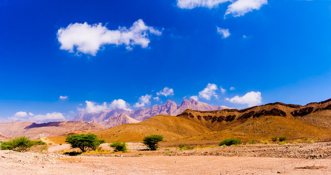 Roadside view of mountains along Highway 21 between Nizwa and Ibri