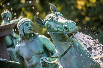 Neptunbrunnen im Nürnberger Stadtpark, Detail