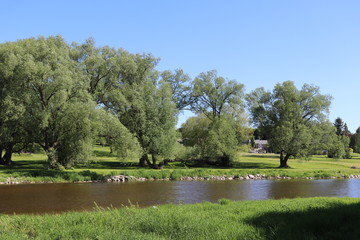 カナダのオンタリオ州、セント・ジェイコブスの北、ウールリッチの街にあるグランド・リバーという川