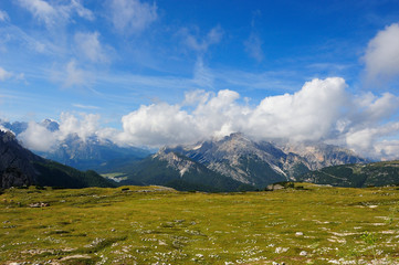 Die Berge rund um die Drei Zinnen in den Dolomiten	