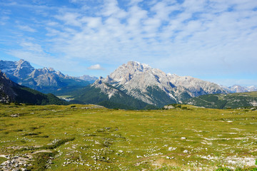 Die Berge rund um die Drei Zinnen in den Dolomiten	