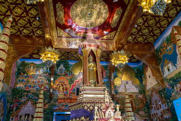 Fototapeta na wymiar Wat Chedi Luang, Chiang Mai, Thailand.