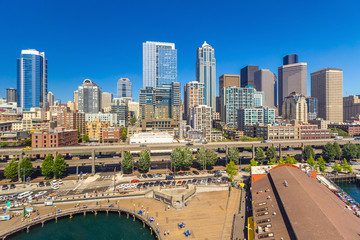 Naklejka premium Seattle city downtown skyline cityscape in Washington State, USA