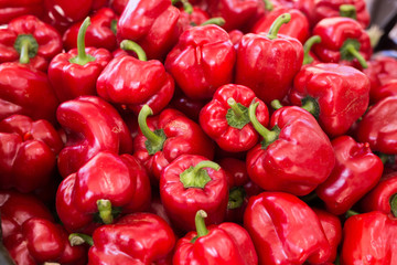Obraz na płótnie Canvas red pepper on market counter