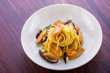 Spaghetti with sausage and chilli