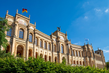 Fototapeta na wymiar München - Bayerischer Landtag - Maximilianeum | Munich | Panorama